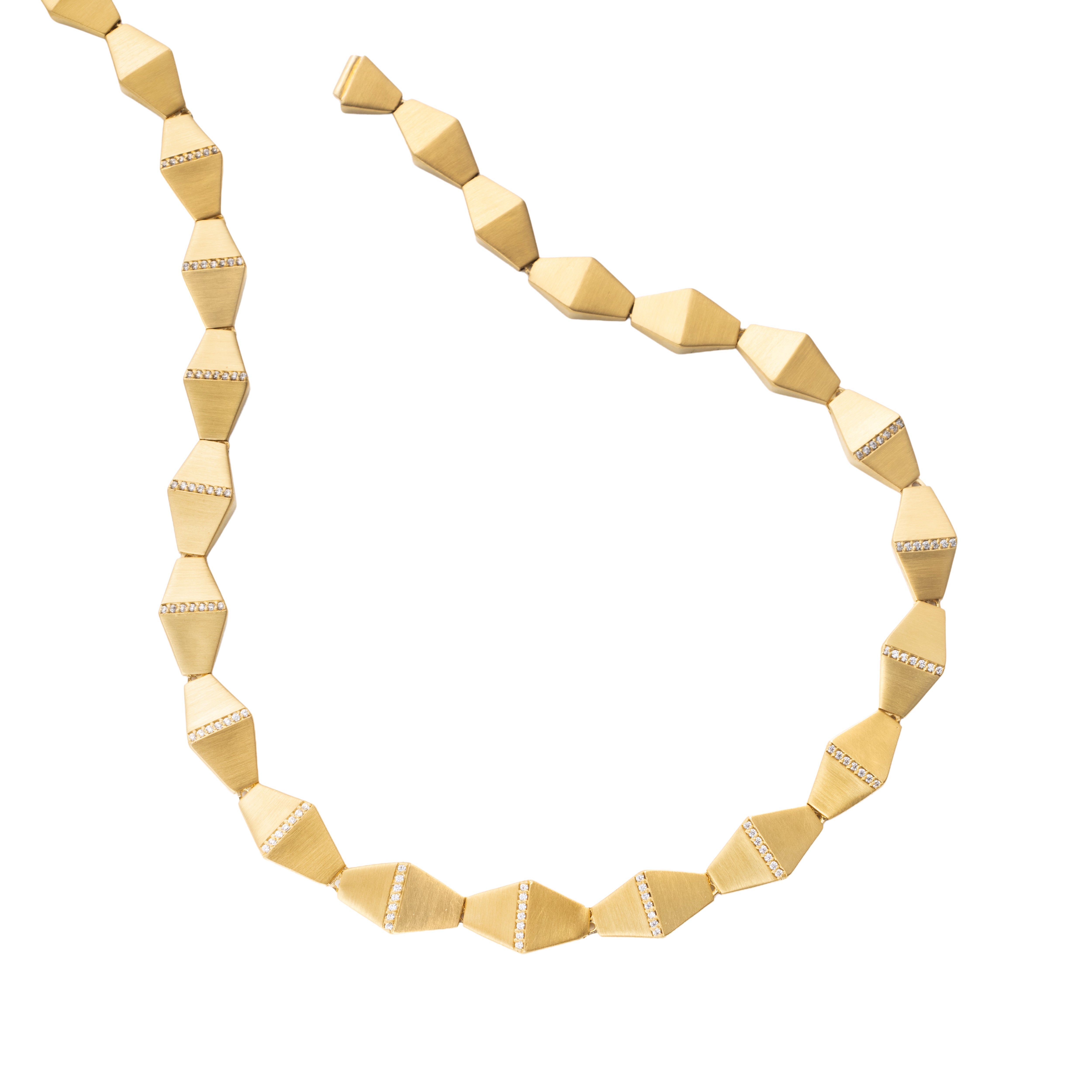 Colar Coluna Infinita